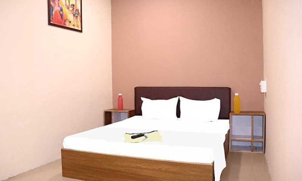 Fabhotel Nova Rooms in Surat, India