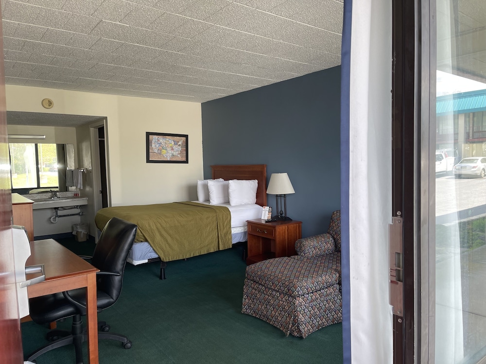 Econo Lodge Altoona I 99 - photo 7