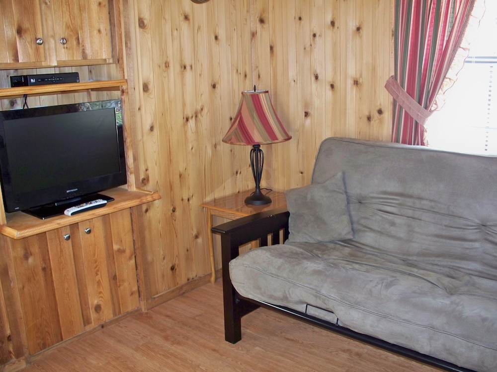 Chesapeake Bay RV Resort Thousand Trails Campground - photo 14