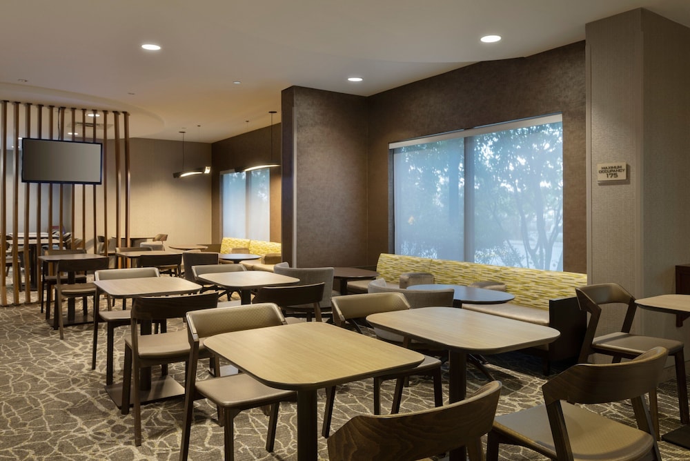 SpringHill Suites by Marriott Newark Liberty International - photo 29