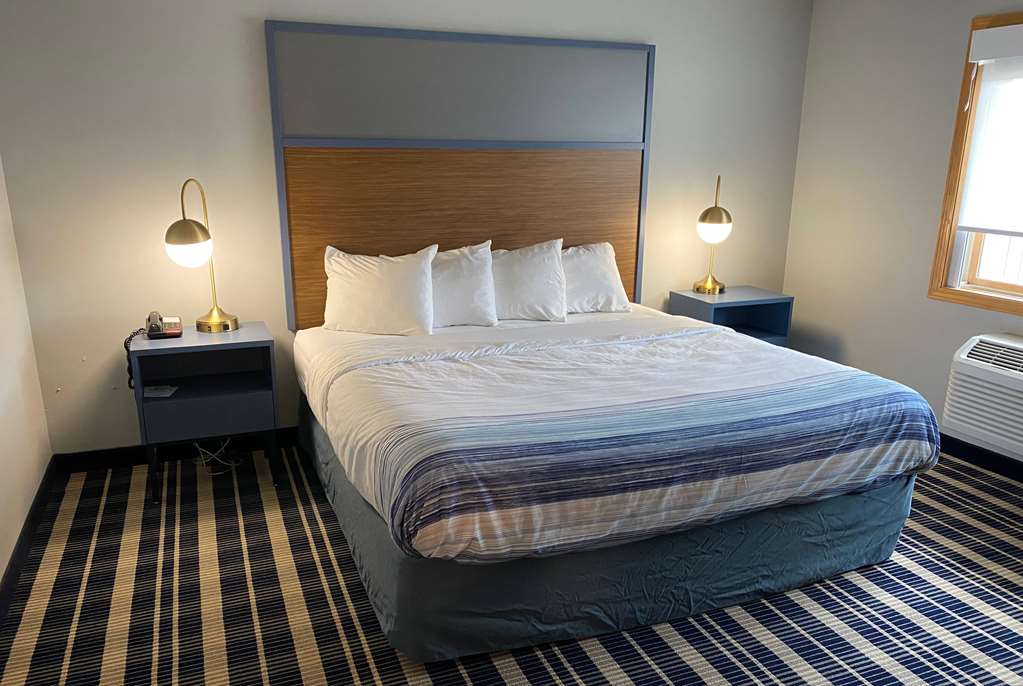 AmericInn by Wyndham Chanhassen - photo 34