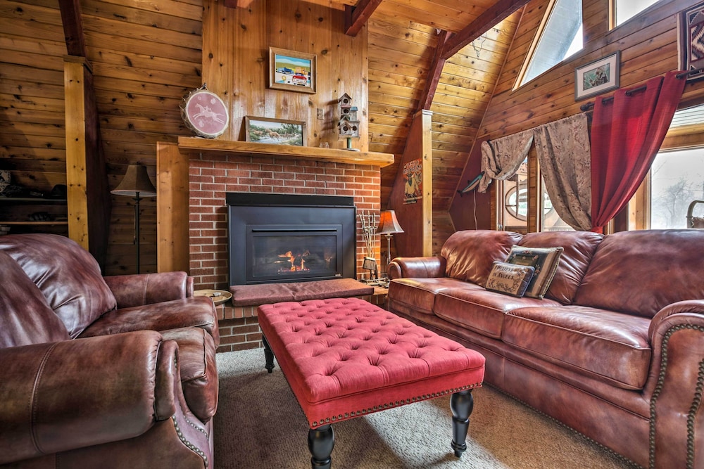 Serene Creekside Sheridan Getaway: Mountain Views - photo 17