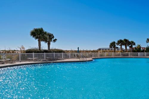 Ocean Breezes by Gulf Coast Getaways — 4-Star Luxury Hotel in Navarre, United States
