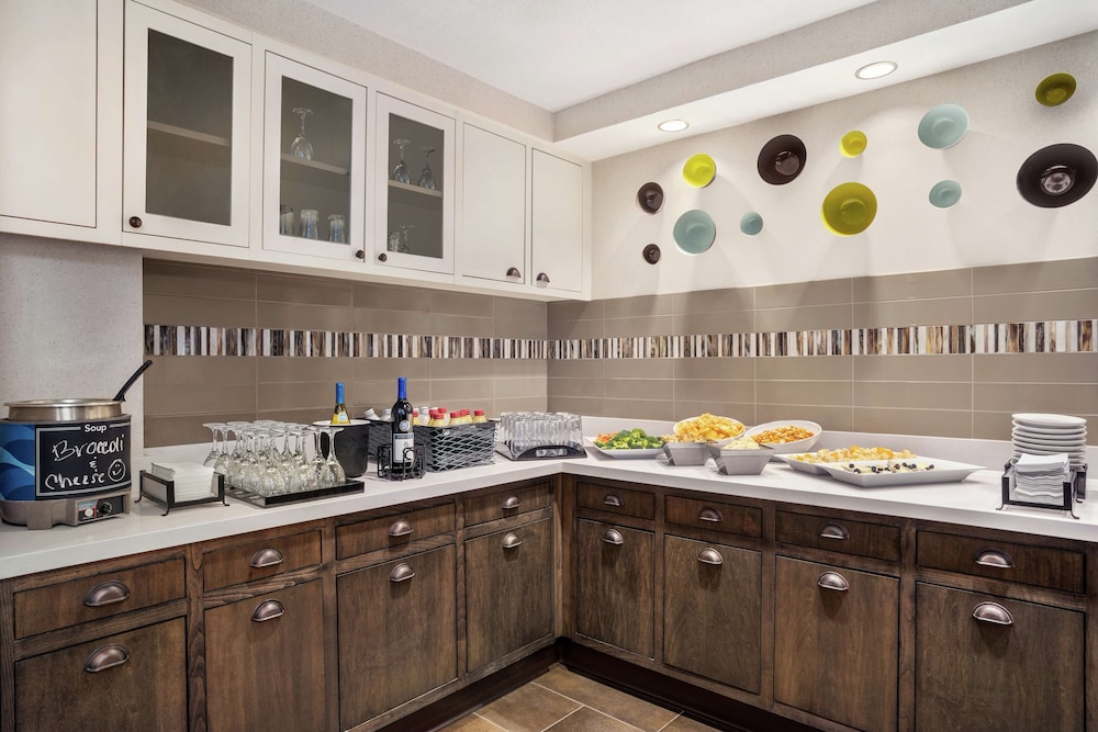 Homewood Suites by Hilton Phoenix Chandler - photo 28