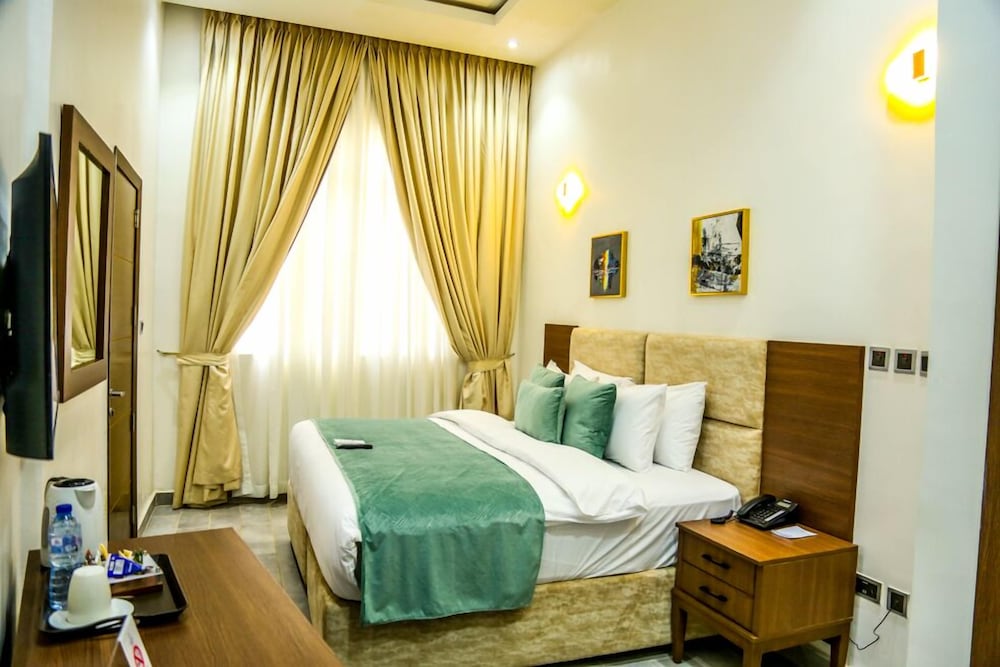 Stratton 38 Asokoro — Abuja — photo 5