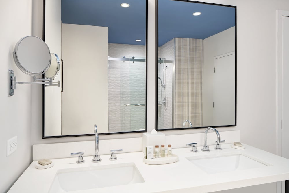 Hotel Indigo Tallahassee Collegetown by IHG - photo 26
