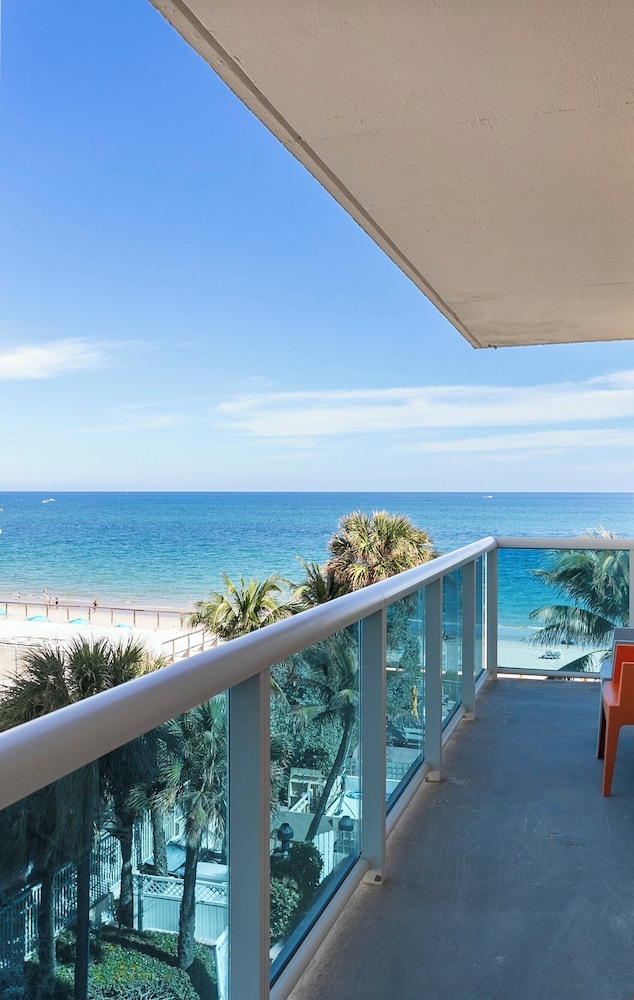 Ocean Sky Hotel and Resort - photo 40