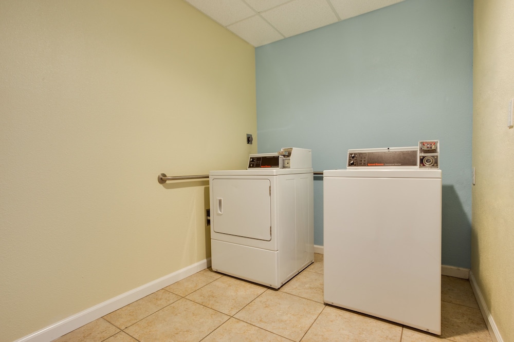 Best Way Inn Cleburne TX - photo 12