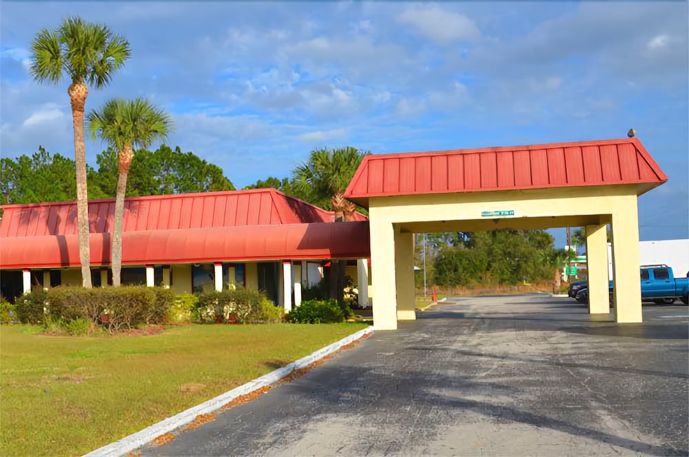 Budget Inn Of Deland 4231479 — Deland