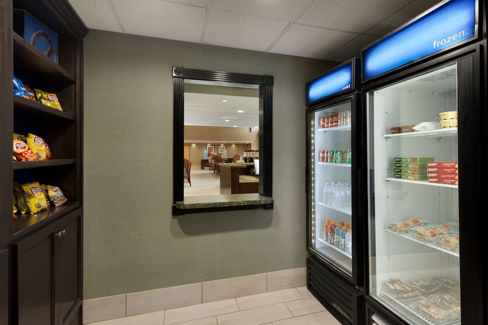 Hampton Inn & Suites Birmingham East Irondale - photo 28