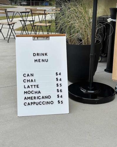 EV Charger King Beds Garage 2 Miles to DWNTN in Nashville, United States