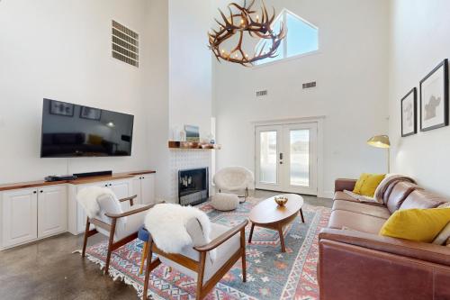 Green Acres — 4-Star Luxury Hotel in None, United States