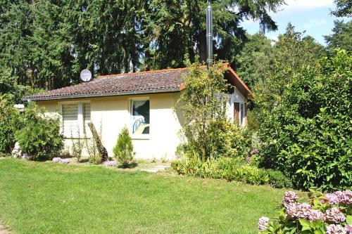 Ferienhaus Vieting direkt am Eldeufer in Parchim — hotel in Parchim