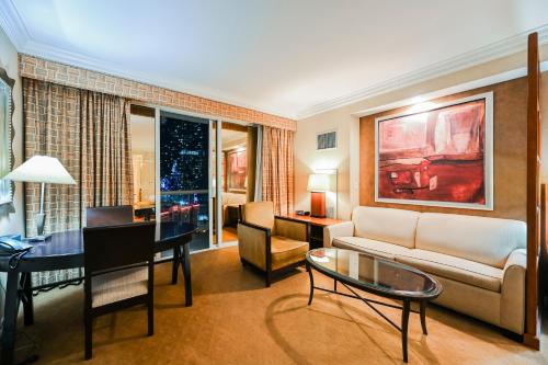 Mgm Signature Towers Balcony Suite Strip View No Resort Fees