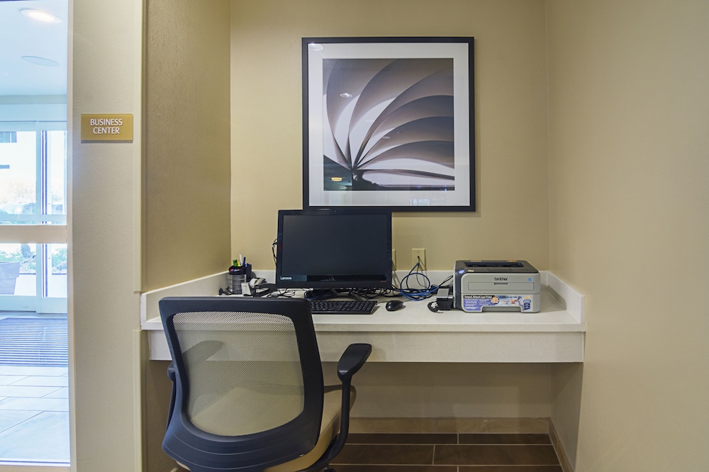 Candlewood Suites Pensacola University Area by IHG - photo 48