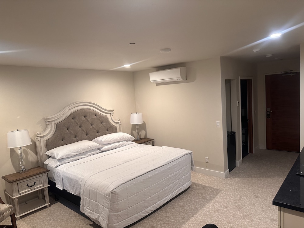 Lakeview Hotel - photo 3
