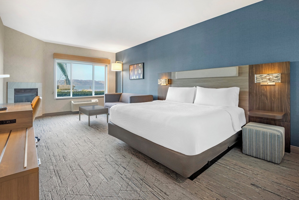 Holiday Inn Express & Suites Astoria by IHG - photo 7