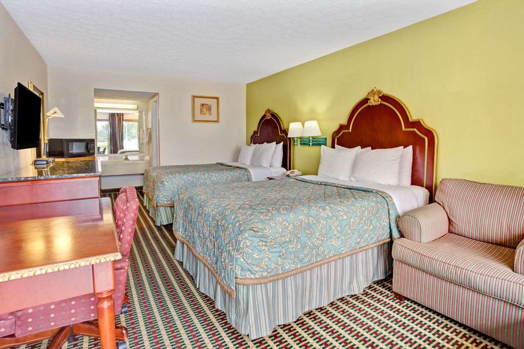 Travelodge by Wyndham Sellersburg Louisville North - photo 5