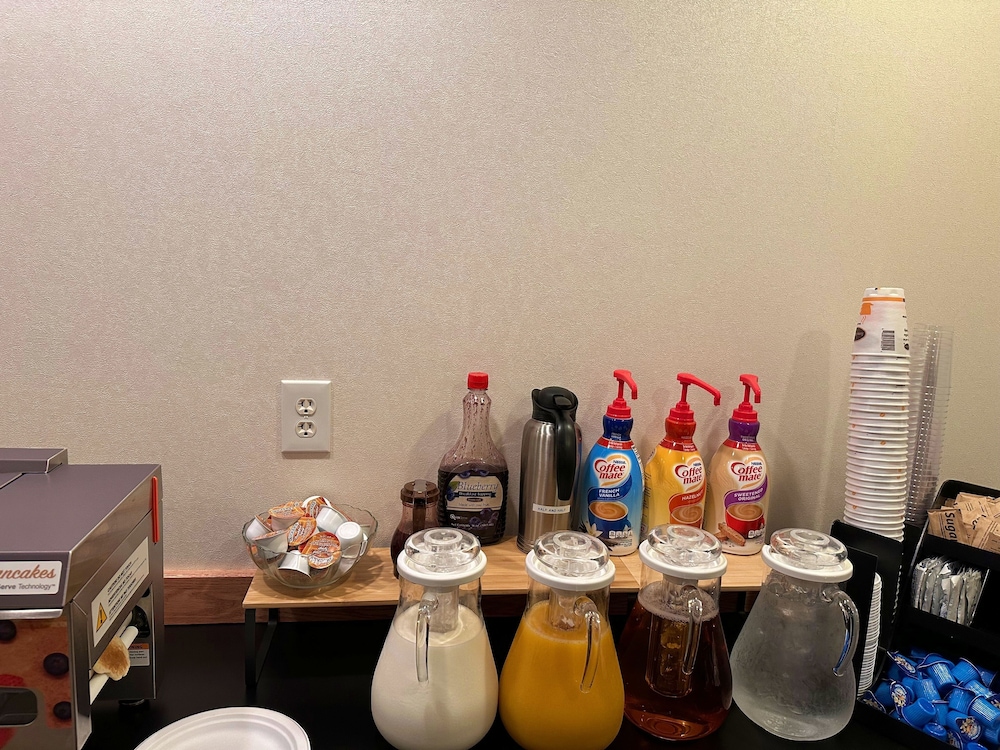 Peppermill Empress Inn - photo 55
