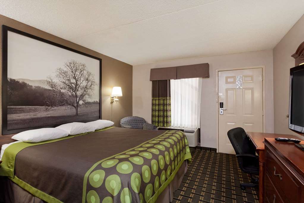 Super 8 by Wyndham Knoxville West Farragut - photo 7