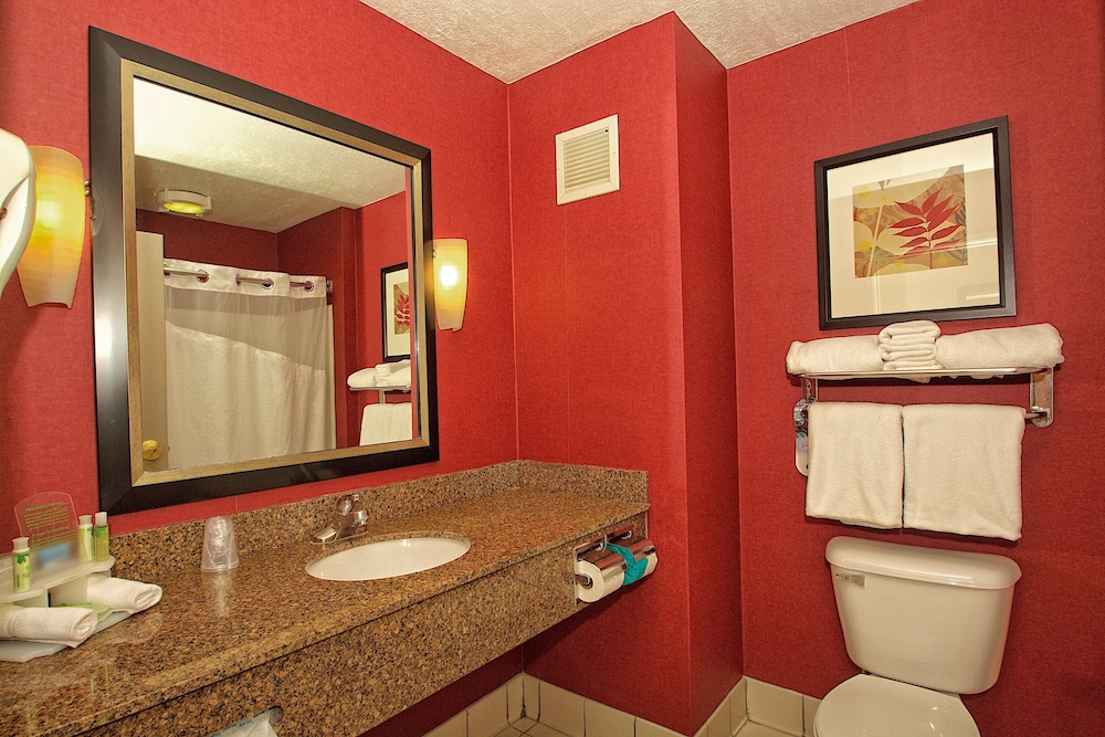 Holiday Inn Express & Suites Ogden by IHG - photo 12