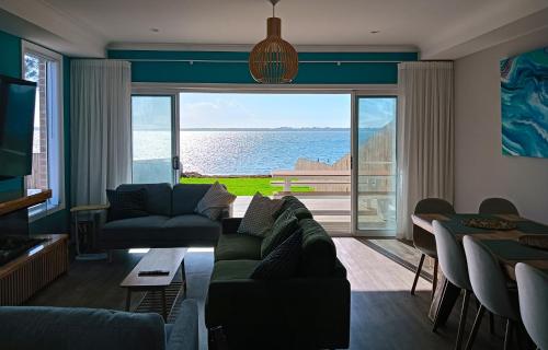 Lakeside Haven Waterfront in Gorokan, Australia