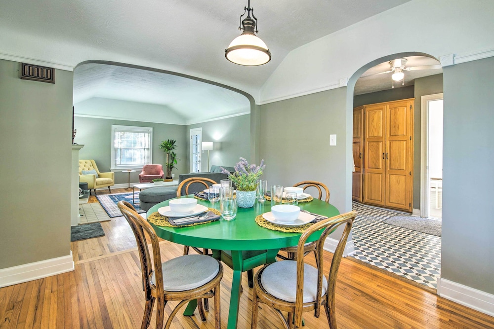 Idyllic Springfield Haven w Screened Porch in Springfield, United States