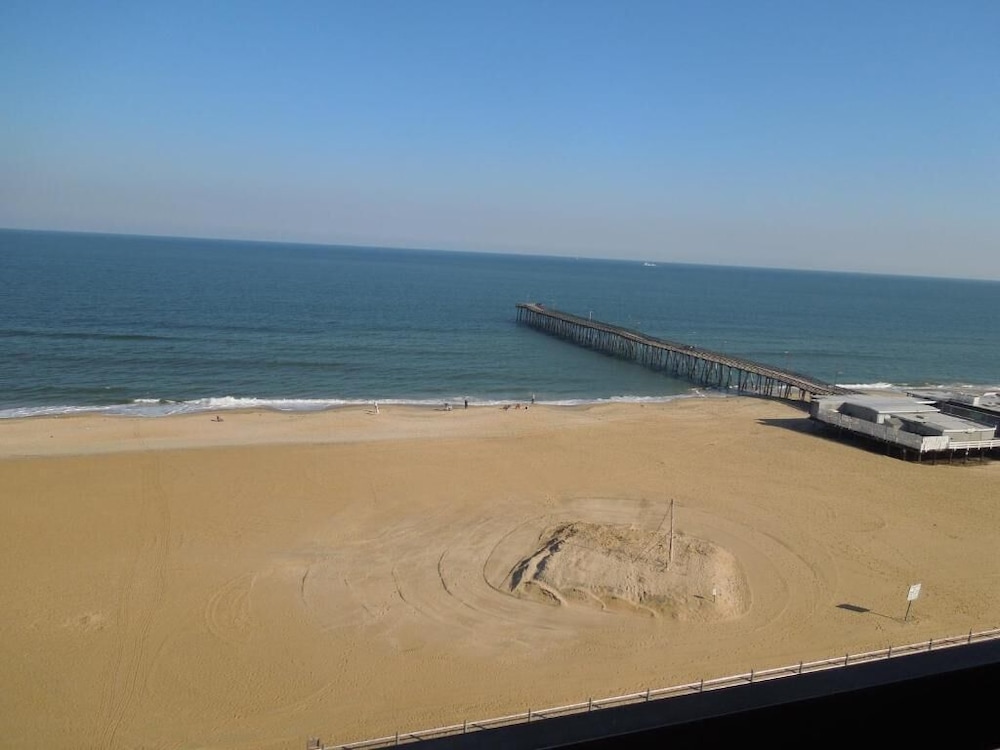 The Breakers Resort Inn - photo 32
