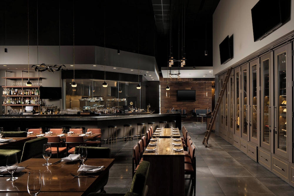 Epicurean Atlanta Autograph Collection - photo 72