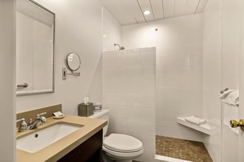 El Pueblo Inn - photo 19