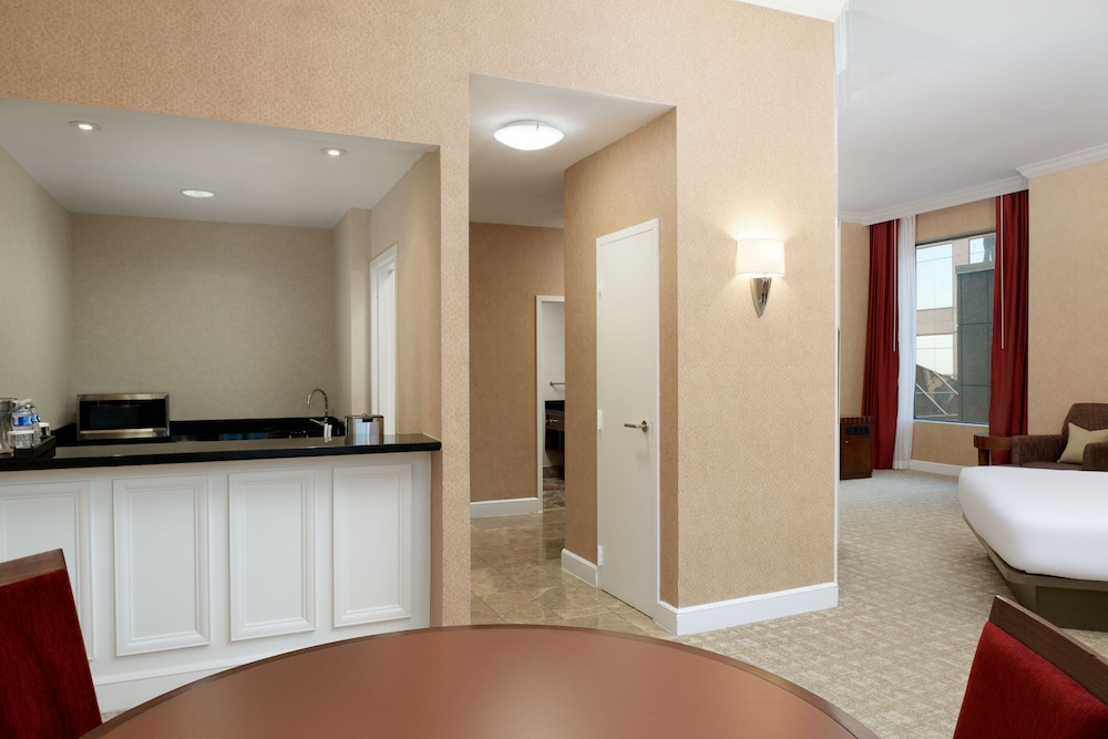 Hilton Charlotte Uptown - photo 25