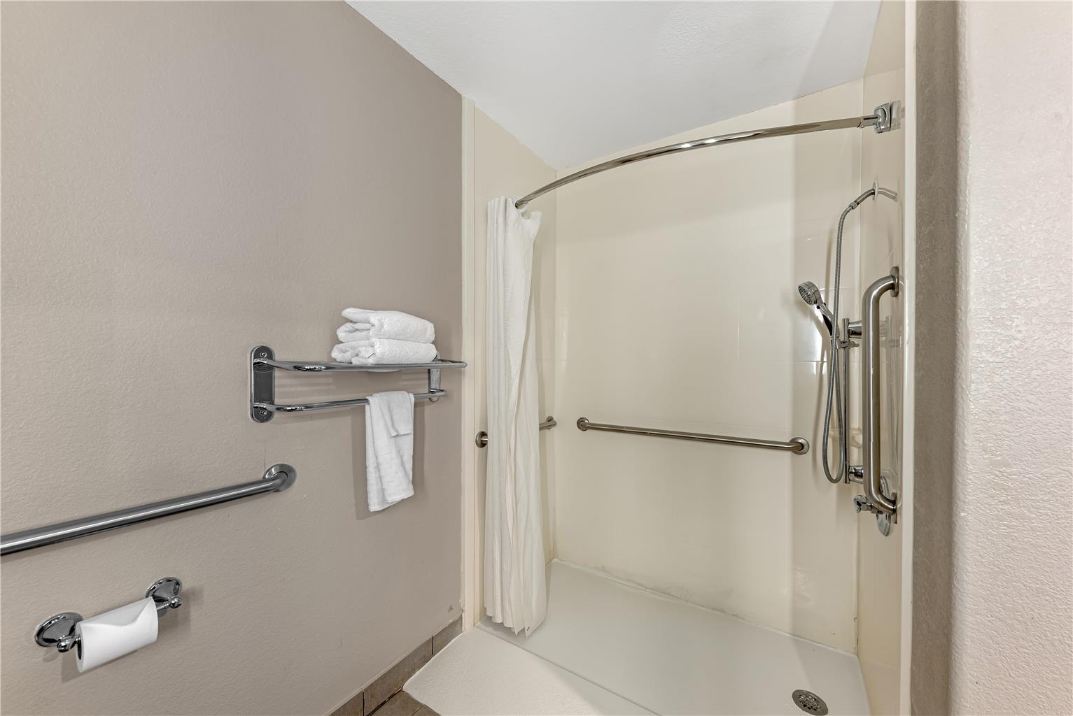 Best Western Plus Killeen Fort Cavazos Hotel & Suites - photo 35