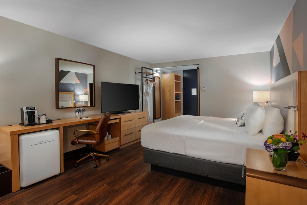 The Beeman Hotel - photo 8