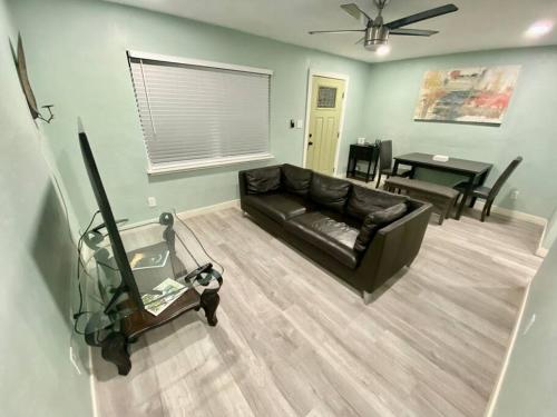 Serene Renovated Oasis Near Downtown Area — Gainesville