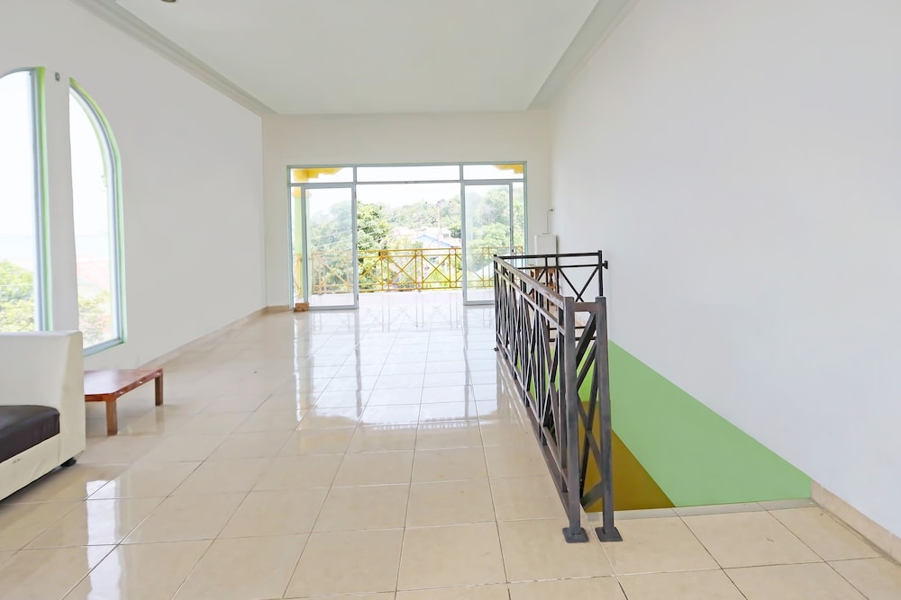 Hotel O Penginapan Sulthan Penyengat Syariah — Tanjung Pinang