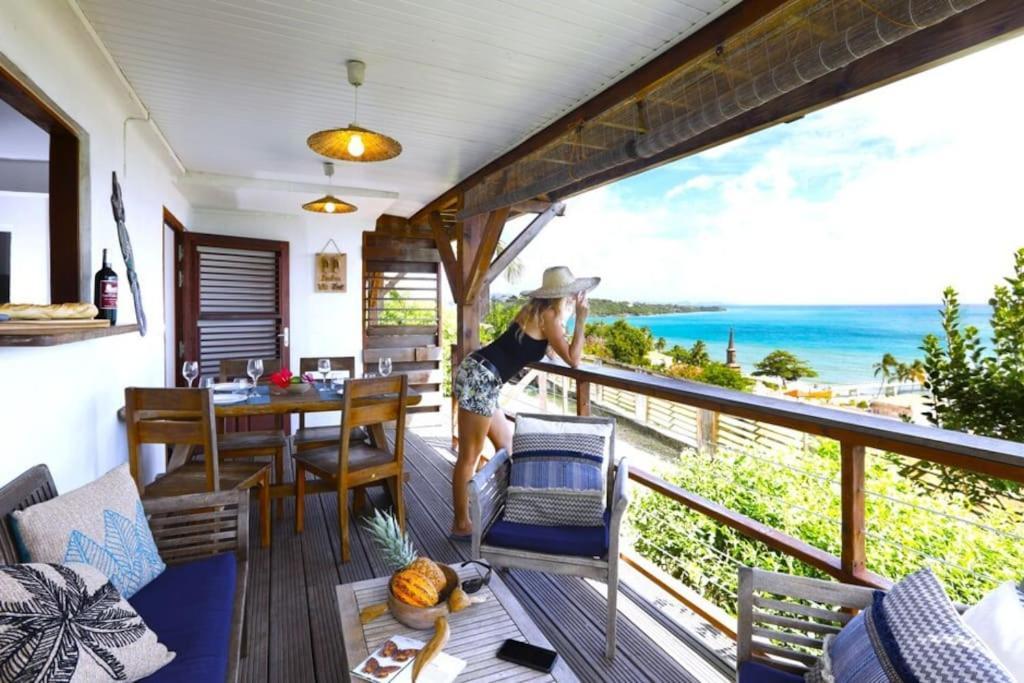 Kaz Flots Bleus in Unknown City, Martinique