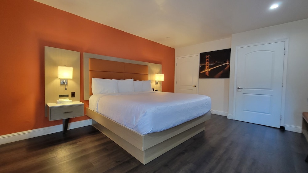 Presidio Parkway Inn - photo 9