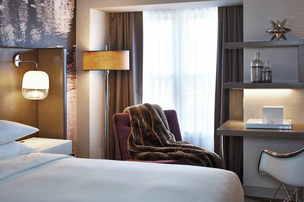 The Del Monte Lodge Renaissance Rochester Hotel & Spa - photo 8