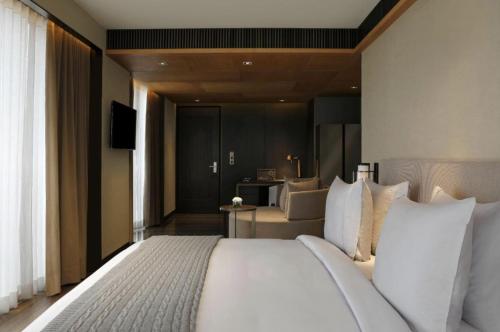 Hotel Sai Miracle Near New Delhi Railway Station — 4-Star Luxury Hotel in New Delhi, India