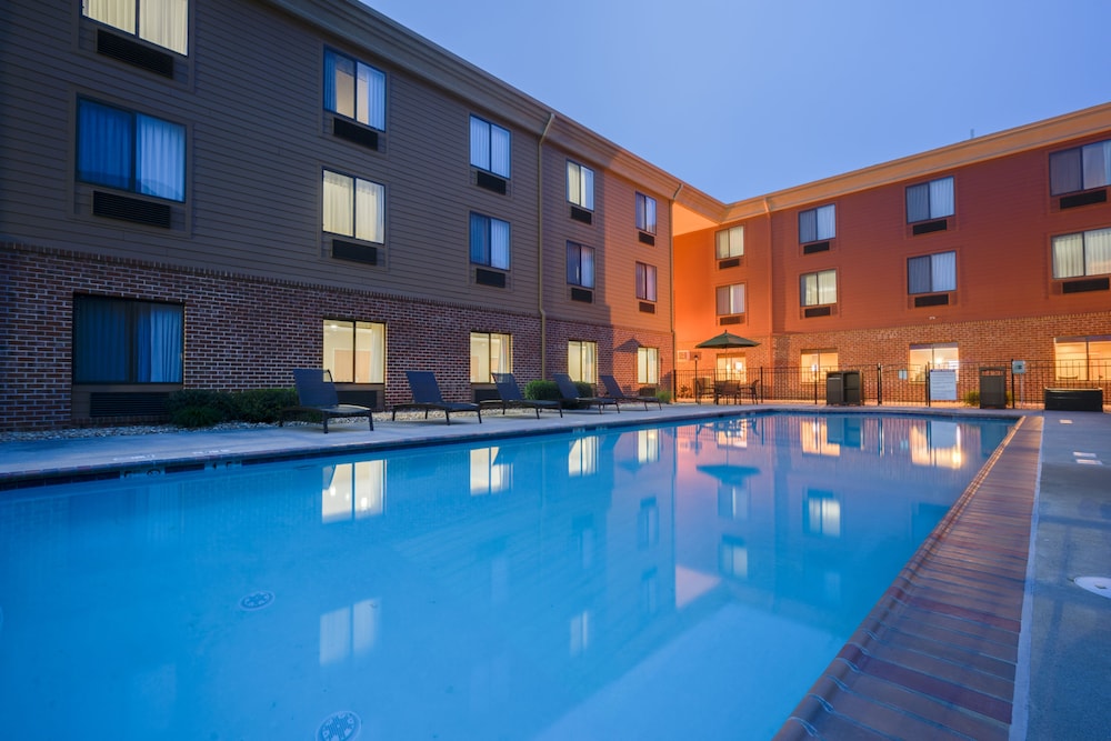 Holiday Inn Express Charles Town by IHG - photo 22