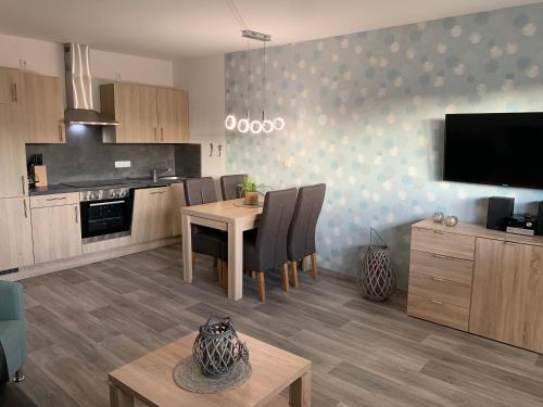 Kleine Brise Apartment 11 Bootsmann Stuuv — 4-Star Luxury Hotel in Busum, Germany