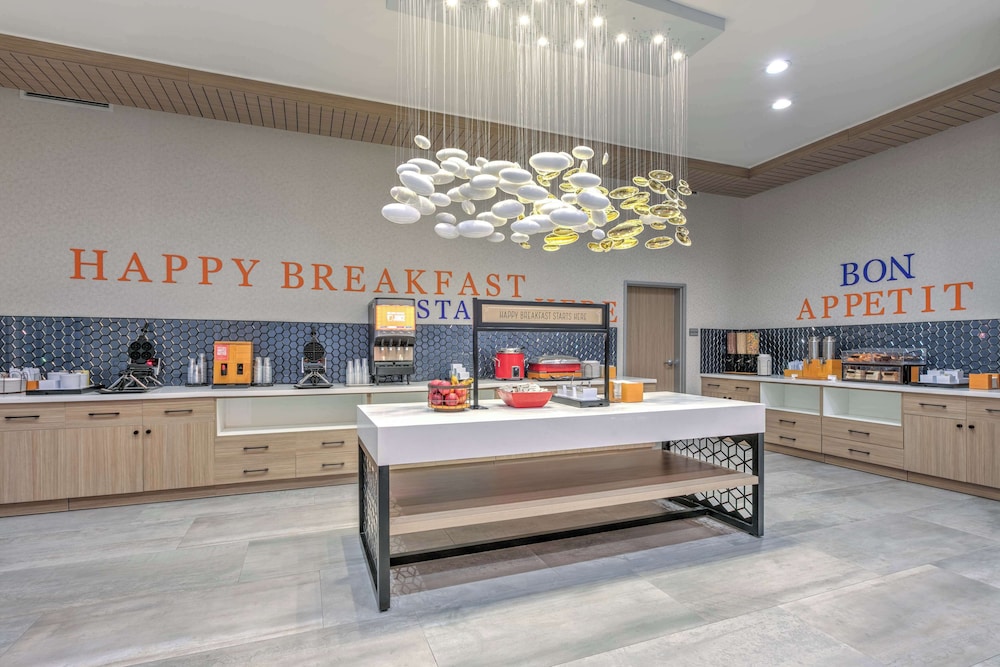 Hampton Inn & Suites by Hilton Shenandoah The Woodlands - photo 27