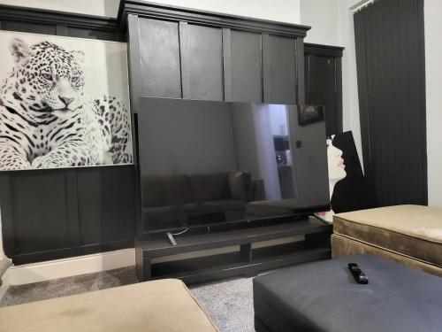 30mins from Alton Towers Panama Apartments Lodge in Stoke-On-Trent, United Kingdom