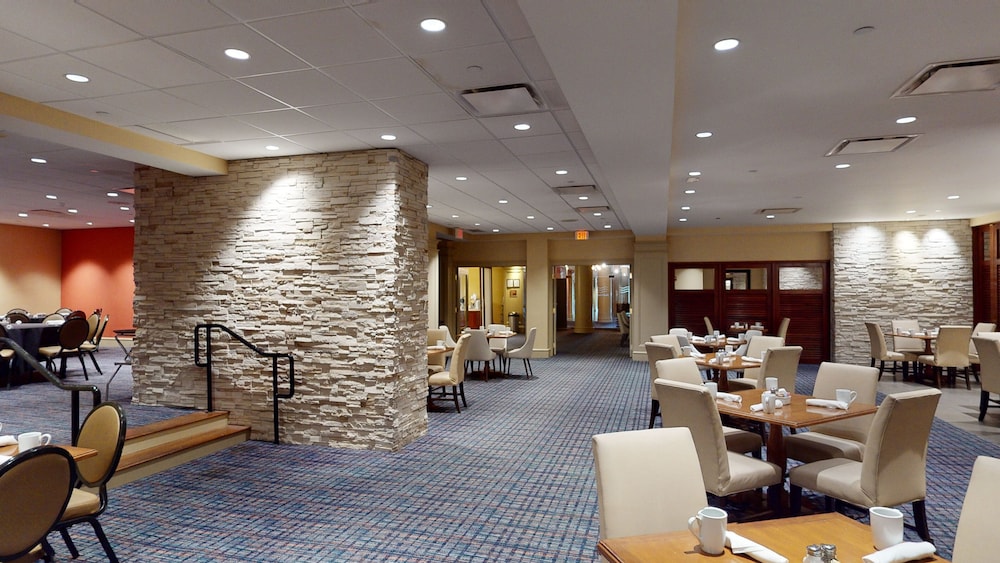 DoubleTree by Hilton Boston North Shore - photo 35