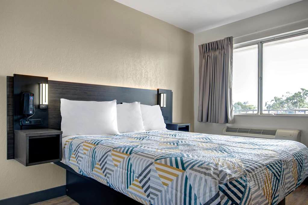Motel 6 Venice FL - photo 22