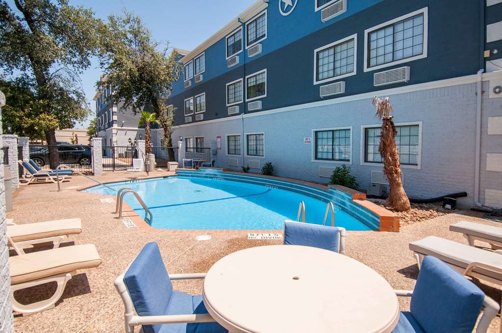 Days Inn by Wyndham Suites San Antonio North Stone Oak - photo 17