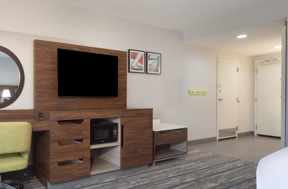 Hampton Inn by Hilton Evergreen - photo 17