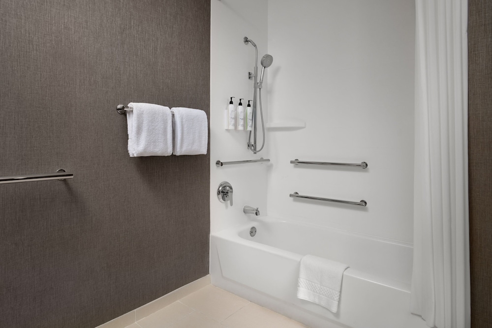 Springhill Suites By Marriott Overland Park - photo 14