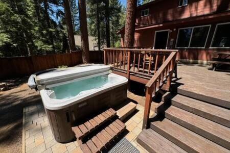 Spacious Tahoe Hot Tub and Beach in Kings Beach, United States