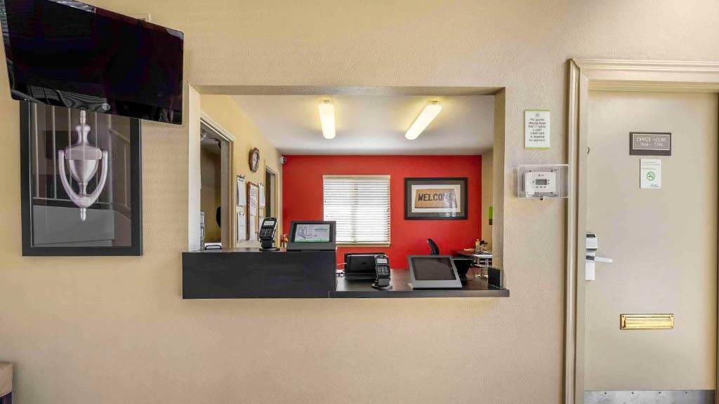 Studio 6 Extended Stay Indianapolis IN North Carmel - photo 5